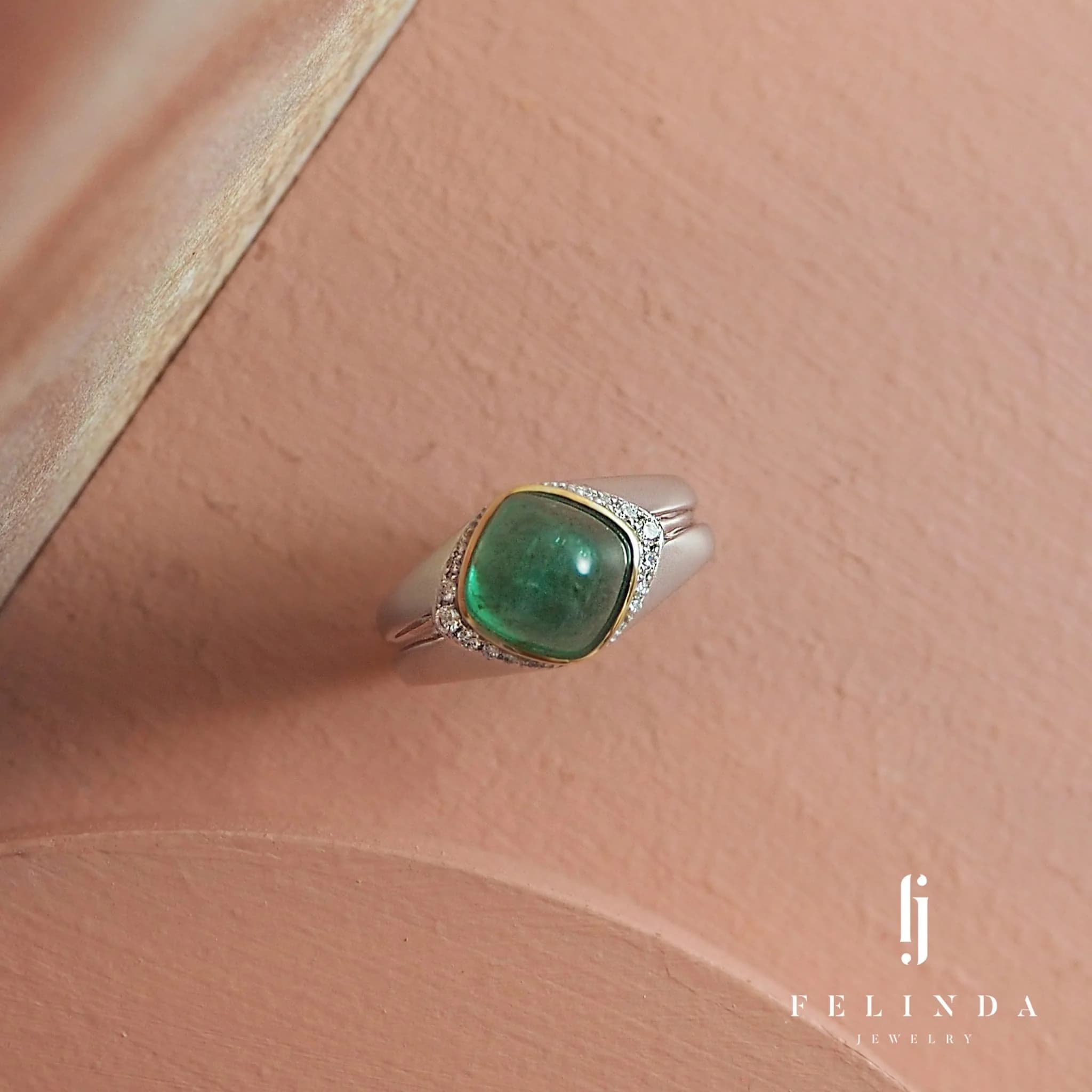 Emerald bespoke custom ring